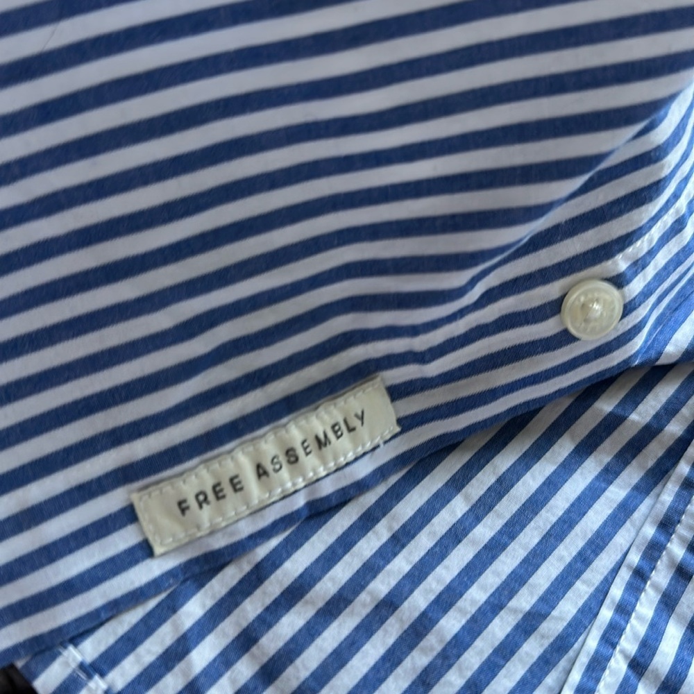 Free Assembly Blue and White striped long sleeve button Size S (unisex style) - Picture 3 of 9
